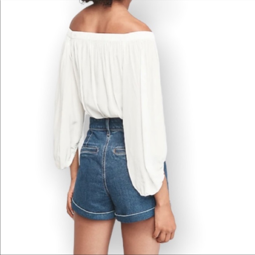 🌻Nwt Express Hi rise pleated shorts - Picture 2 of 4
